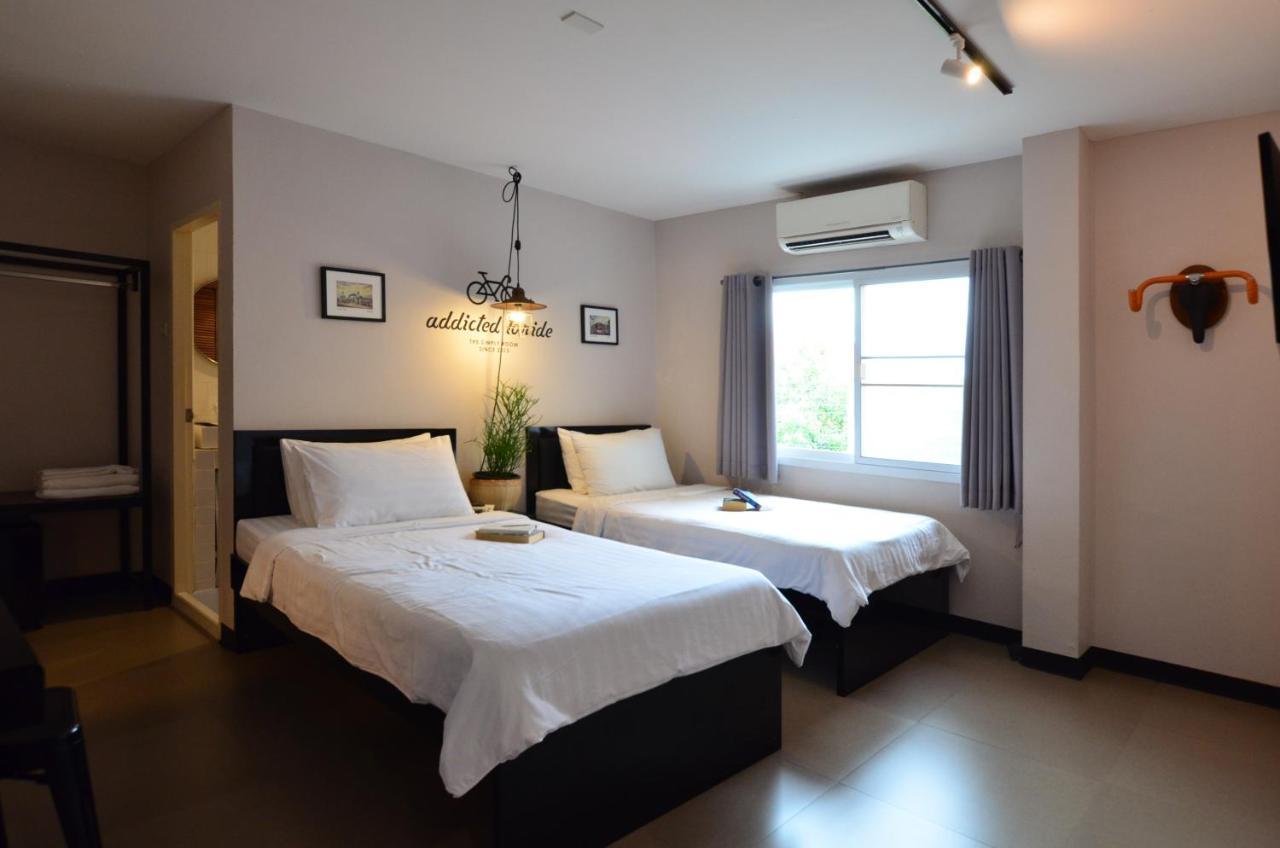 Fav Inn Town Chiang Mai Exterior photo