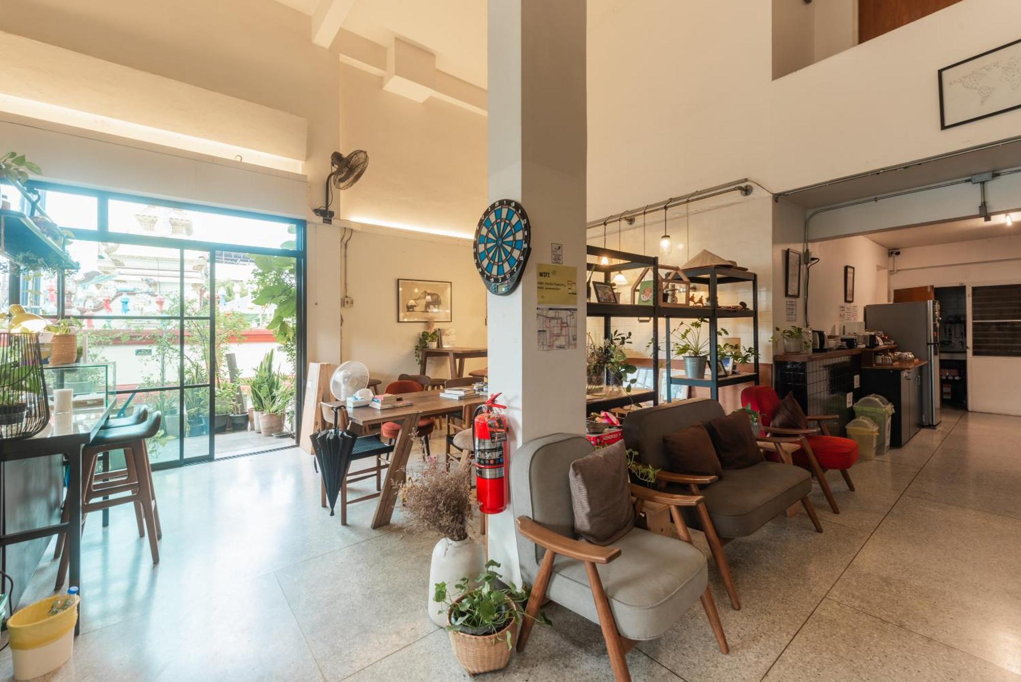 Fav Inn Town Chiang Mai Exterior photo