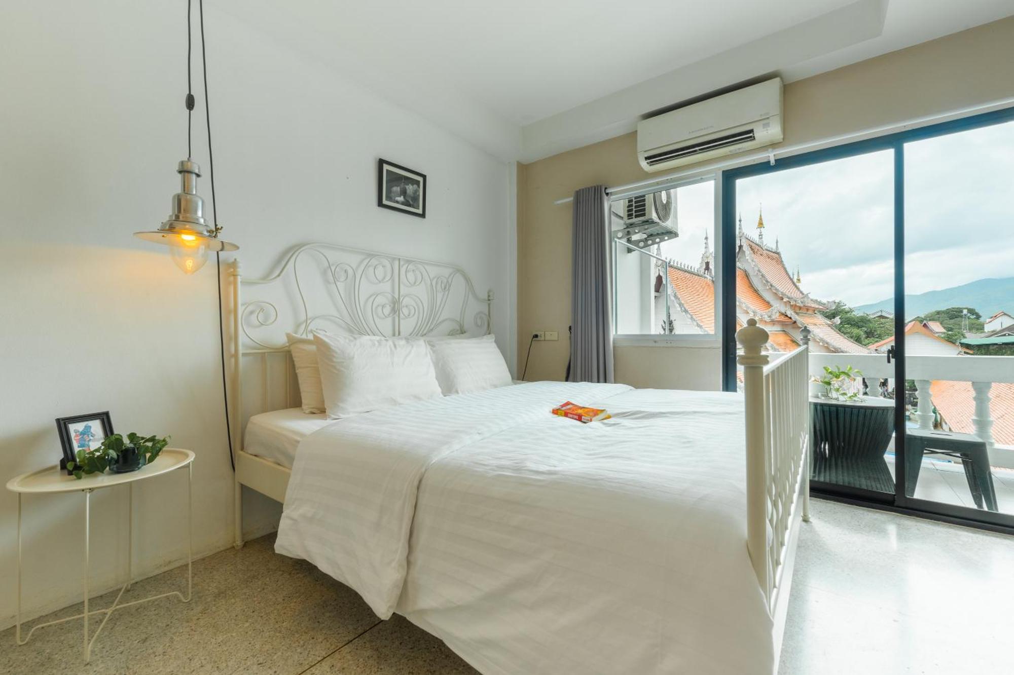 Fav Inn Town Chiang Mai Exterior photo